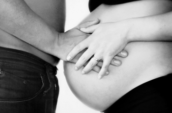 Vaginální porod versus porod císařským řezem